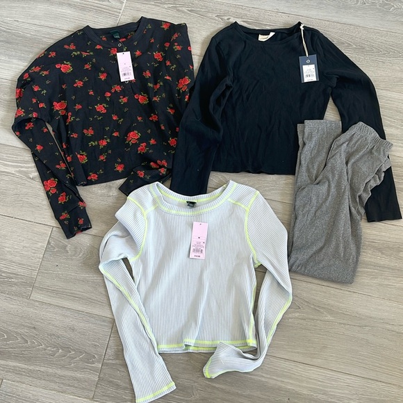 Tops - Bundle of 4 pieces: 3 blouses and 1 pair of leggings - $28 size Small